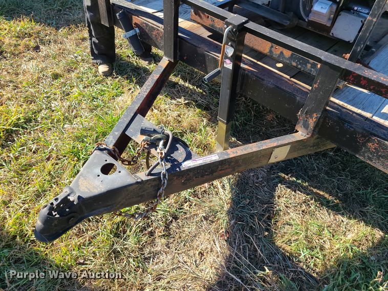 image for item HM9760 1998 Kodiak utility trailer with steam cleaner