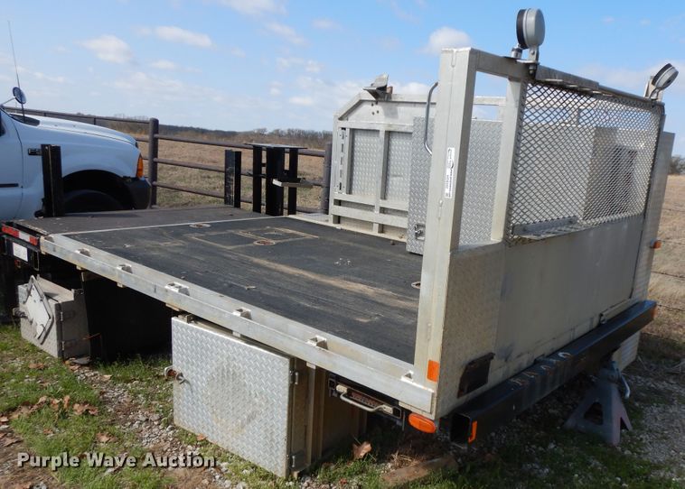 image for item HO9342 Signature Truck Systems  flatbed