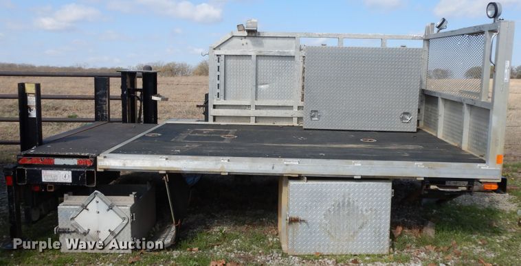 image for item HO9342 Signature Truck Systems  flatbed