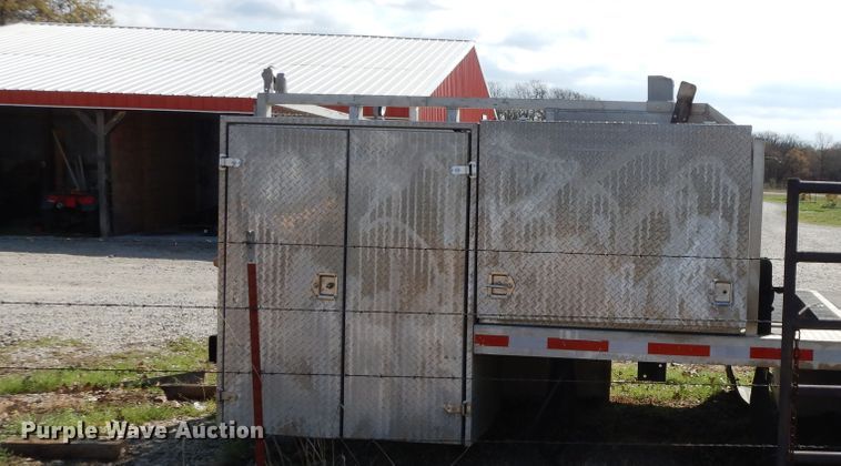 image for item HO9342 Signature Truck Systems  flatbed