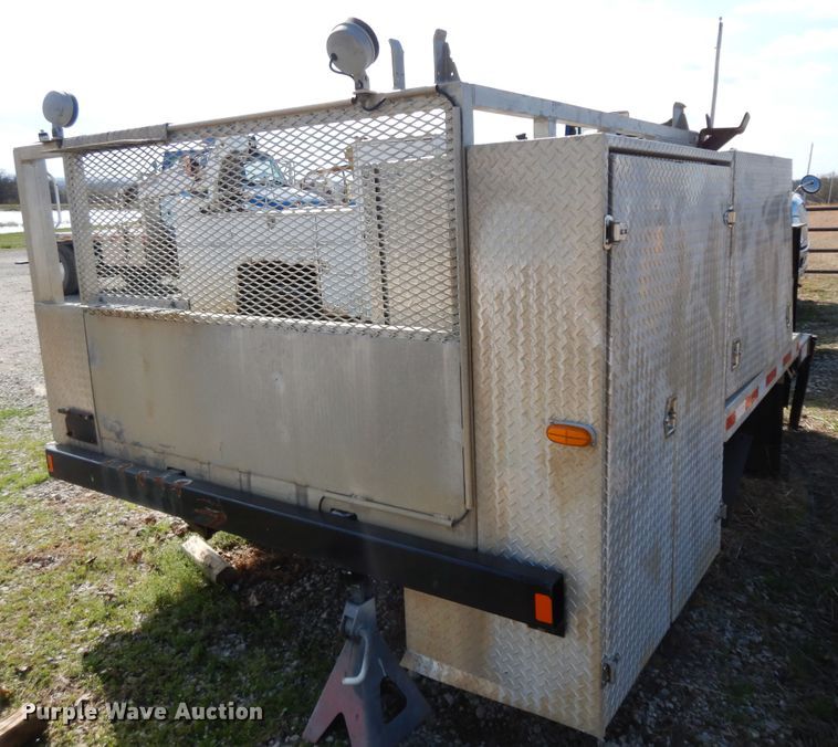 image for item HO9342 Signature Truck Systems  flatbed