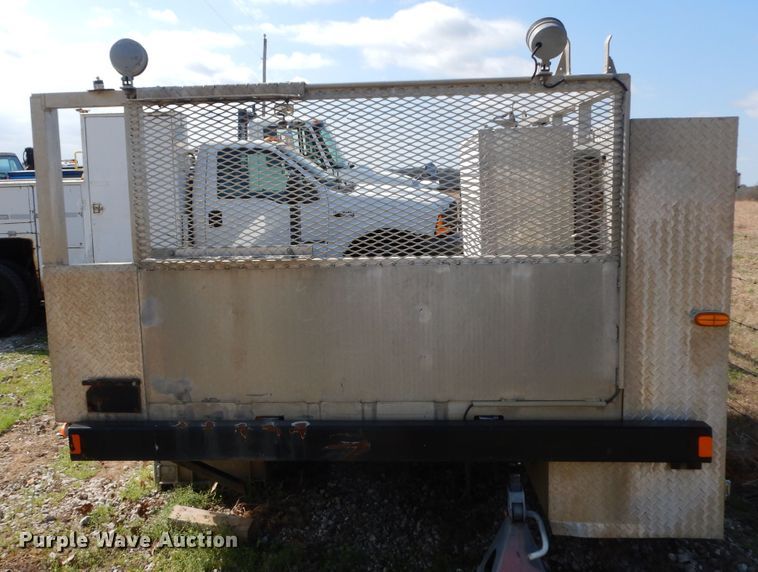 image for item HO9342 Signature Truck Systems  flatbed