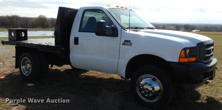 image for item HO9369 2001 Ford F450 Super Duty  flatbed truck