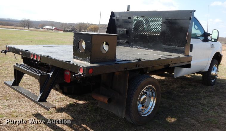 image for item HO9369 2001 Ford F450 Super Duty  flatbed truck