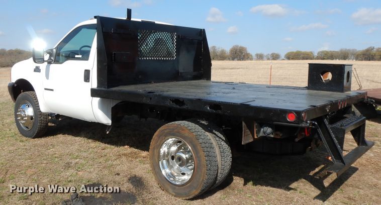 image for item HO9369 2001 Ford F450 Super Duty  flatbed truck