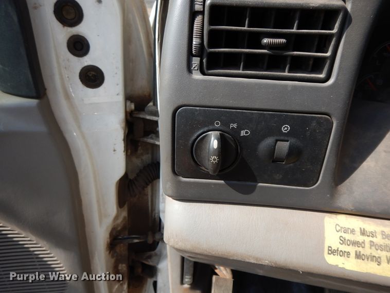 image for item HO9369 2001 Ford F450 Super Duty  flatbed truck