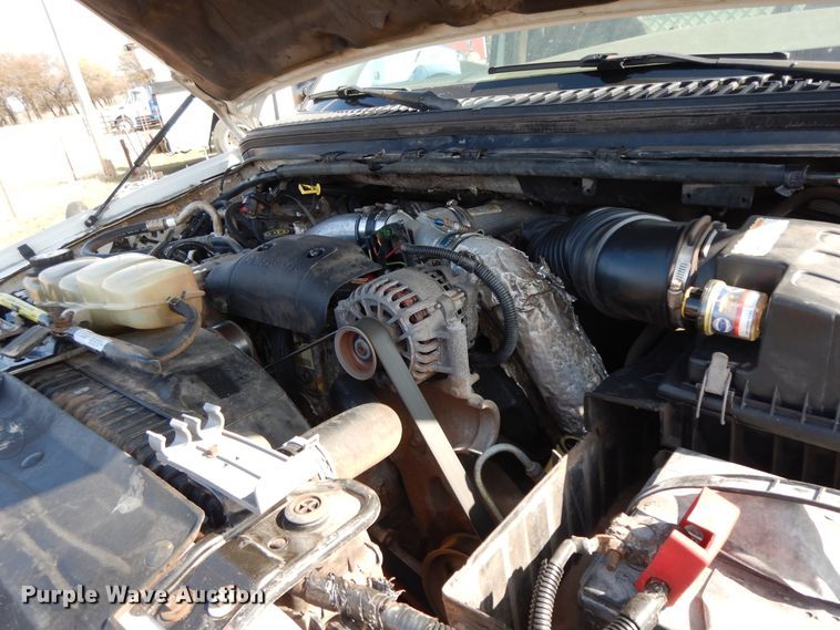 image for item HO9369 2001 Ford F450 Super Duty  flatbed truck