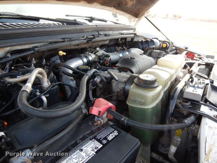 image for item HO9369 2001 Ford F450 Super Duty  flatbed truck