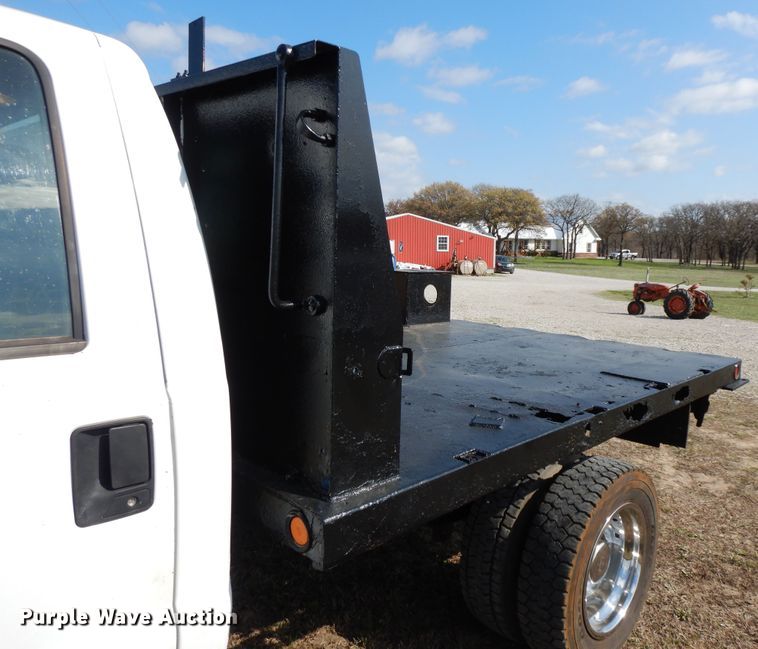 image for item HO9369 2001 Ford F450 Super Duty  flatbed truck