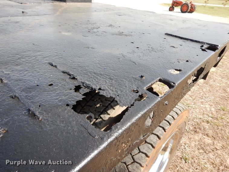 image for item HO9369 2001 Ford F450 Super Duty  flatbed truck