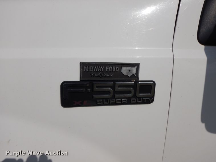 image for item HO9369 2001 Ford F450 Super Duty  flatbed truck