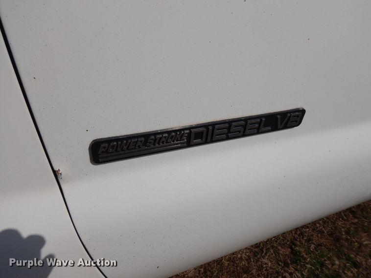 image for item HO9369 2001 Ford F450 Super Duty  flatbed truck