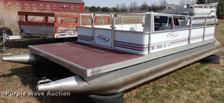 image for item HR9090 1986 TMC  pontoon boat
