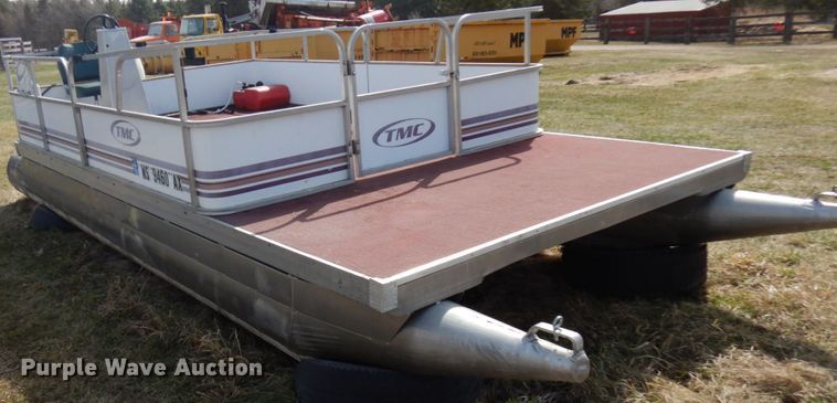 image for item HR9090 1986 TMC  pontoon boat