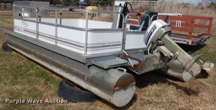 image for item HR9090 1986 TMC  pontoon boat
