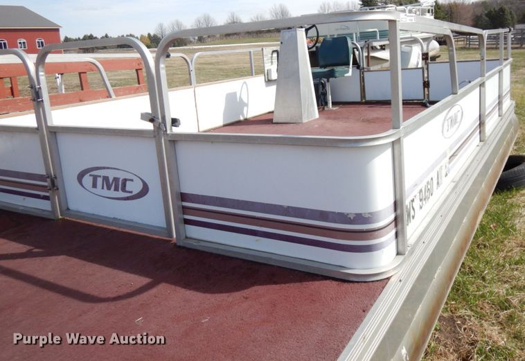 image for item HR9090 1986 TMC  pontoon boat