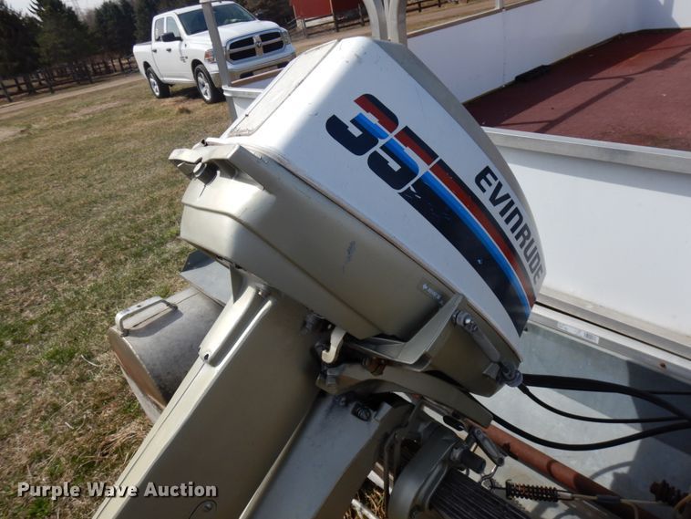 image for item HR9090 1986 TMC  pontoon boat