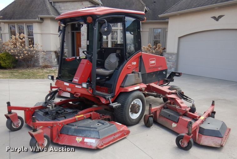 image for item HR9141 Toro Groundmaster 580D  lawn mower