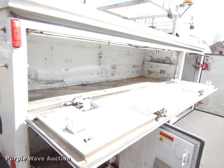 image for item HR9142 2016 Ford F550  utility / service truck