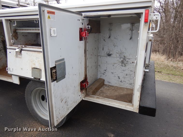 image for item HR9142 2016 Ford F550  utility / service truck