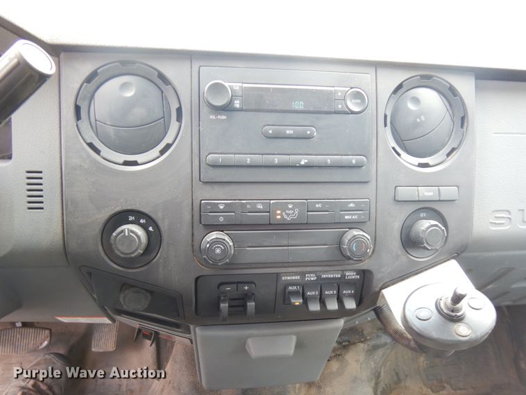 image for item HR9142 2016 Ford F550  utility / service truck