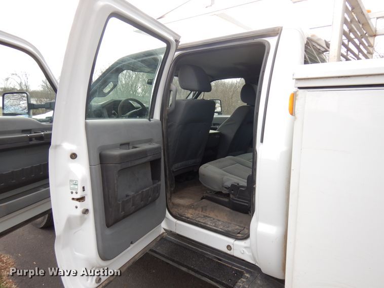 image for item HR9142 2016 Ford F550  utility / service truck