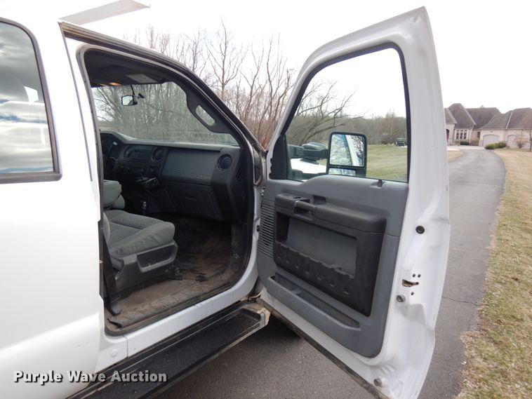 image for item HR9142 2016 Ford F550  utility / service truck