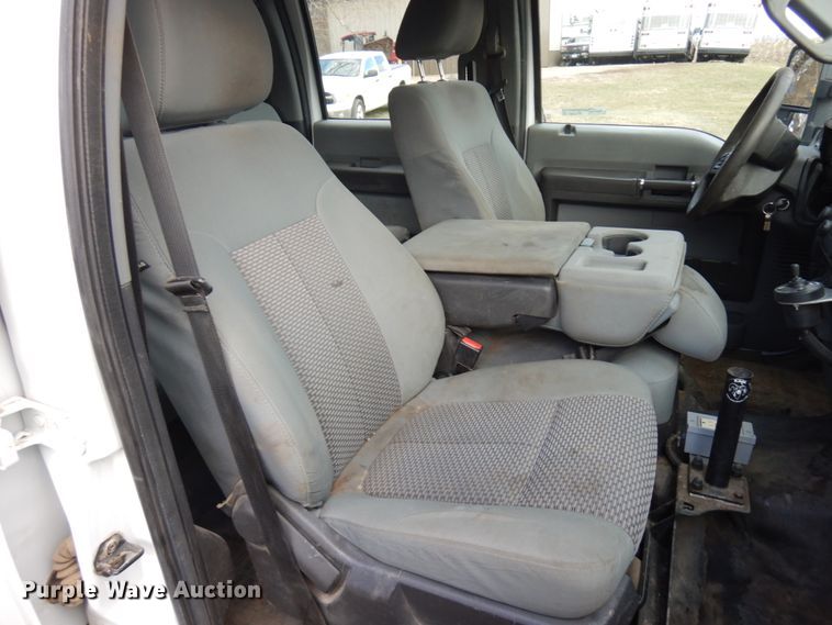 image for item HR9142 2016 Ford F550  utility / service truck