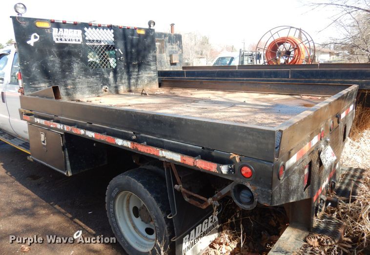 image for item HR9161 2008 Ford F550  flatbed truck