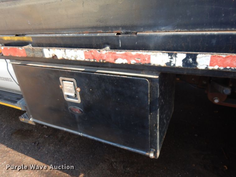 image for item HR9161 2008 Ford F550  flatbed truck