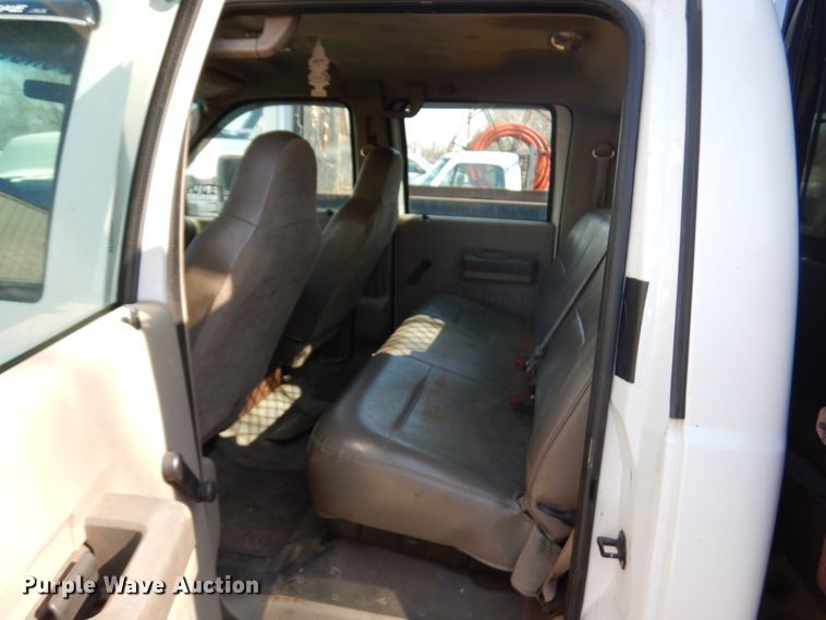 image for item HR9161 2008 Ford F550  flatbed truck