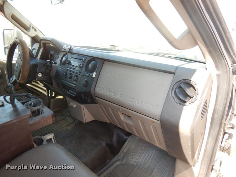 image for item HR9161 2008 Ford F550  flatbed truck