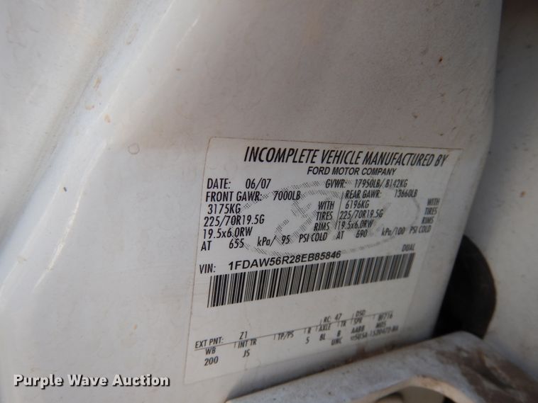 image for item HR9161 2008 Ford F550  flatbed truck