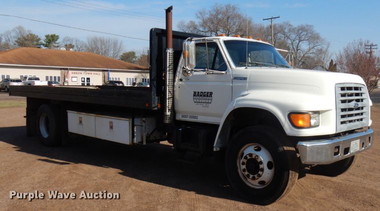 image for item HR9162 1998 Ford F800  flatbed truck