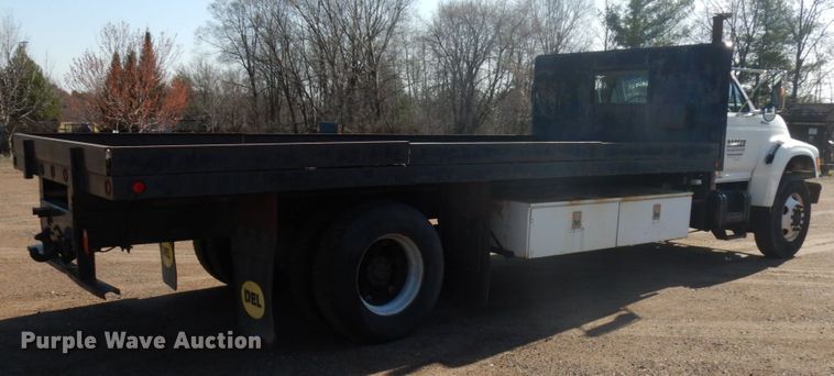 image for item HR9162 1998 Ford F800  flatbed truck