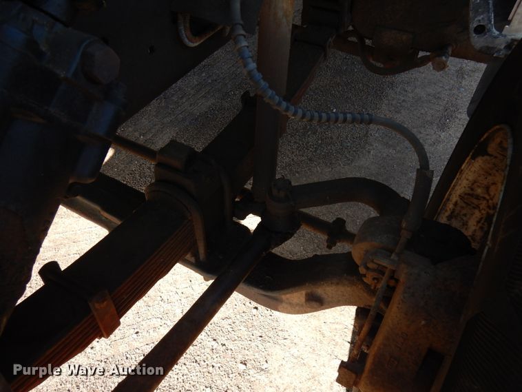 image for item HR9162 1998 Ford F800  flatbed truck