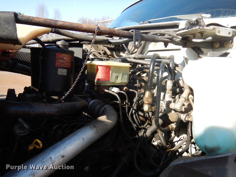 image for item HR9162 1998 Ford F800  flatbed truck