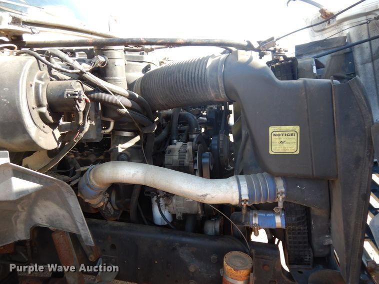 image for item HR9162 1998 Ford F800  flatbed truck