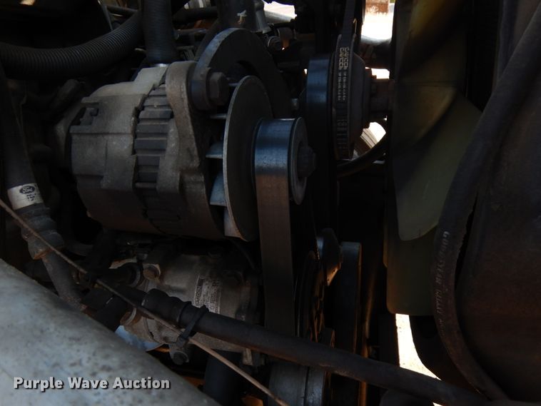 image for item HR9162 1998 Ford F800  flatbed truck