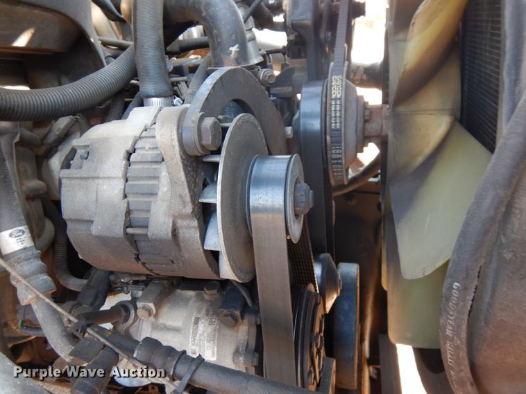 image for item HR9162 1998 Ford F800  flatbed truck