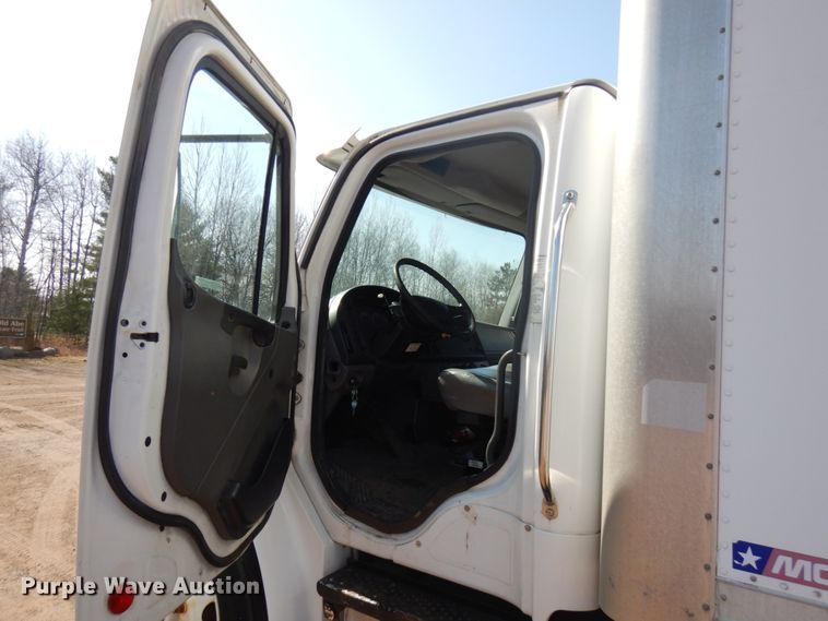 image for item HR9165 2007 Freightliner Business Class M2  box truck