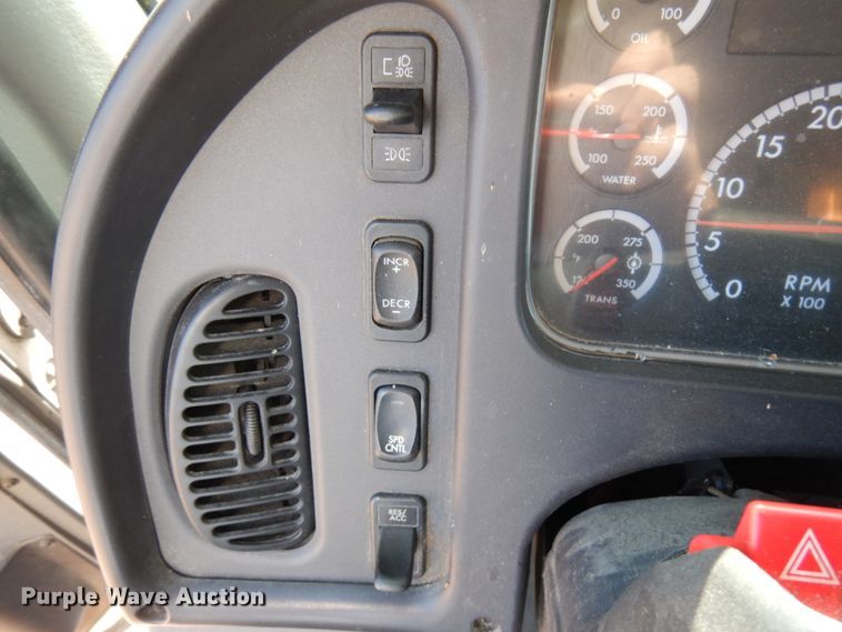 image for item HR9165 2007 Freightliner Business Class M2  box truck