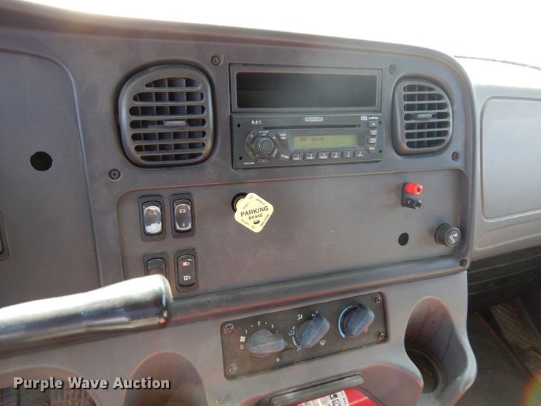 image for item HR9165 2007 Freightliner Business Class M2  box truck