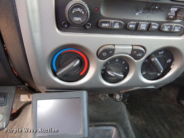 image for item HR9166 2012 GMC Canyon  Ext. Cab pickup truck