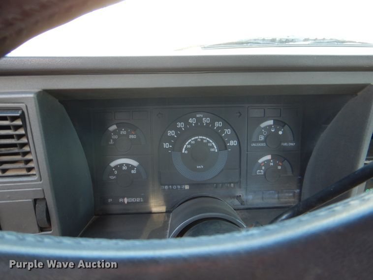 image for item HS9981 1989 Chevrolet Silverado C1500  pickup truck