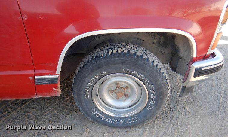 image for item HS9981 1989 Chevrolet Silverado C1500  pickup truck