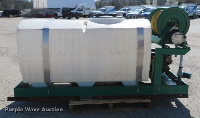 image for item HV9724 Lesco LSY300PER300  turf sprayer