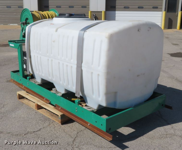 image for item HV9724 Lesco LSY300PER300  turf sprayer