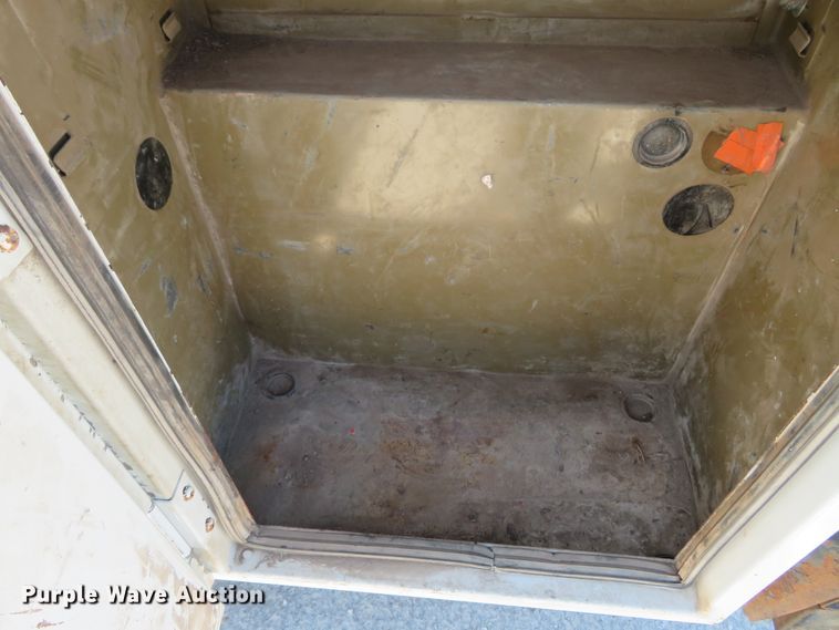 image for item HV9725 2014 Dodge Ram 2500HD  utility bed pickup truck