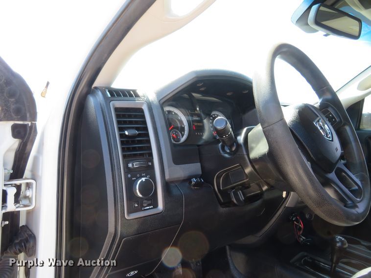 image for item HV9725 2014 Dodge Ram 2500HD  utility bed pickup truck